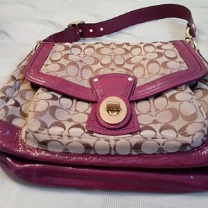 Coach hobo handbag in pristine condition 15 x 12